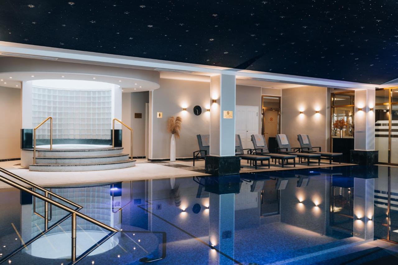 阿尔特霍夫施洛斯本斯堡大酒店 贝尔吉施-格拉德巴赫 外观 照片 The spa at The Dorchester