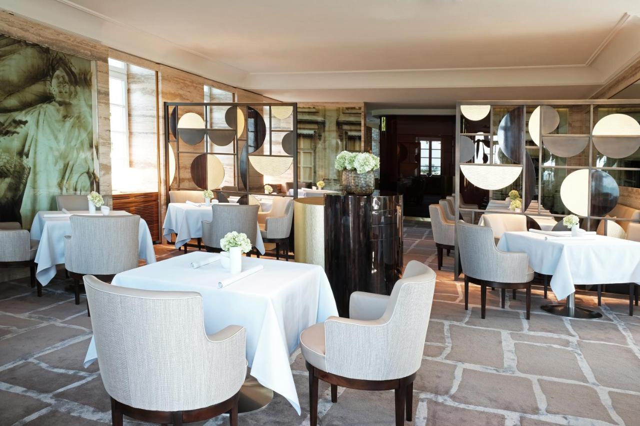 阿尔特霍夫施洛斯本斯堡大酒店 贝尔吉施-格拉德巴赫 外观 照片 The interior of the restaurant