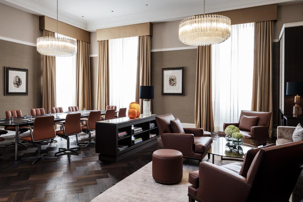 阿尔特霍夫施洛斯本斯堡大酒店 贝尔吉施-格拉德巴赫 外观 照片 The Boardroom at the Connaught
