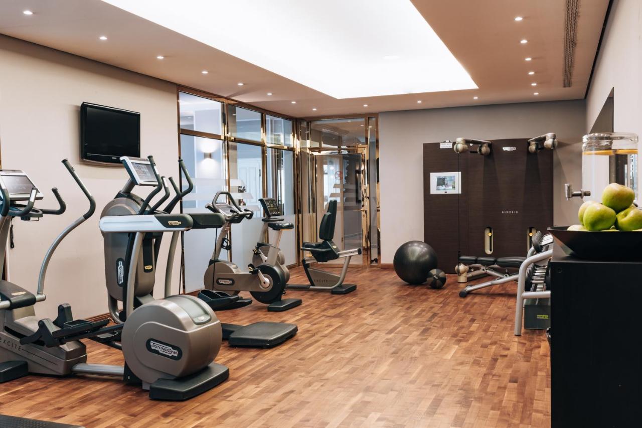 阿尔特霍夫施洛斯本斯堡大酒店 贝尔吉施-格拉德巴赫 外观 照片 The gym at the hotel