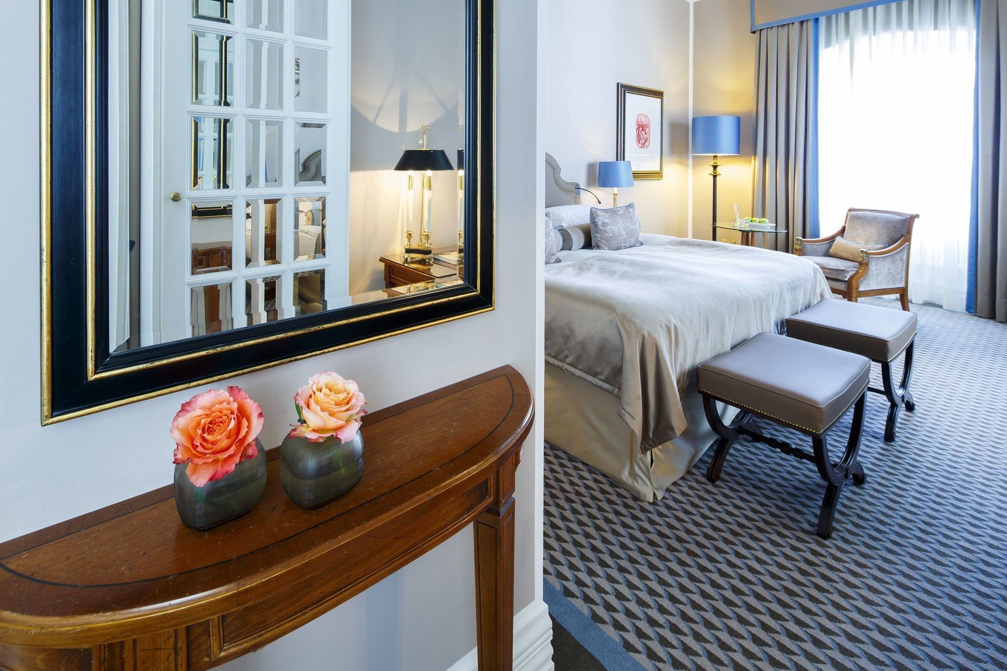 阿尔特霍夫施洛斯本斯堡大酒店 贝尔吉施-格拉德巴赫 外观 照片 A room at the hotel